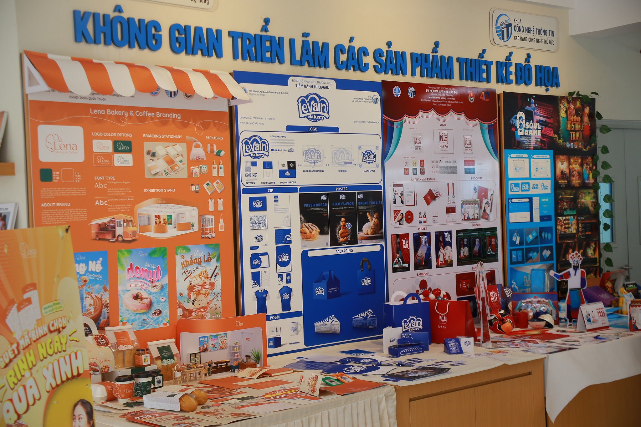 Tuần lễ triển lãm các sản phẩm thiết kế đồ họa - Sinh viên khóa 2022 ngành Thiết kế đồ họa